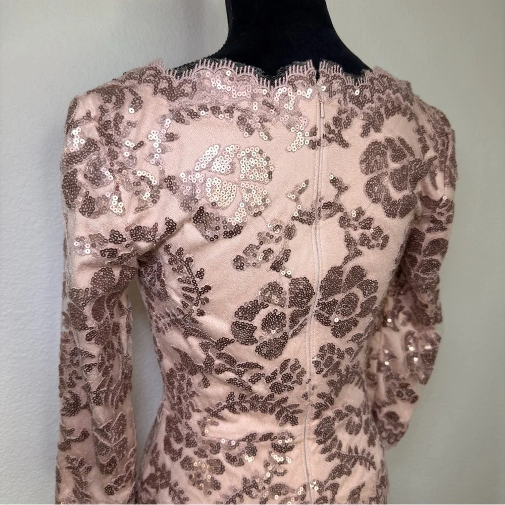 NWT Tadashi Shoji ALT1736M Lace Sequin Dress – Size 4